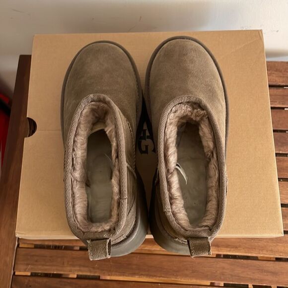 UGG Classic Ultra Mini New Heights Boots Hickory US Women Size 9/UK 7/EU 40 - Picture 7 of 16